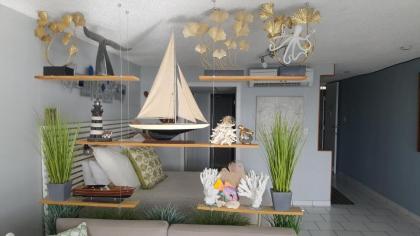 Cozy Apartment Ocean Front - image 7