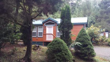 Tall Chief Camping Resort Cottage 4