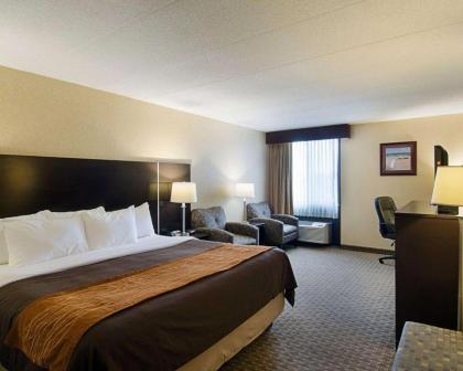 Holiday Inn Express Fall River North - image 10