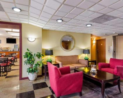 Holiday Inn Express Fall River North - image 8