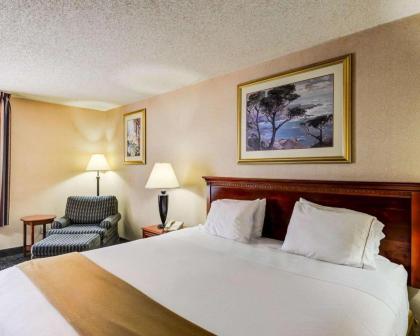 Quality Inn Spring Mills - Martinsburg North - image 16