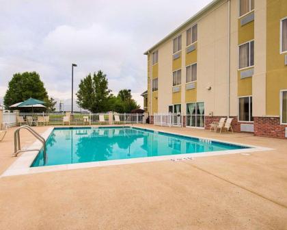 Quality Inn Spring Mills - Martinsburg North - image 19