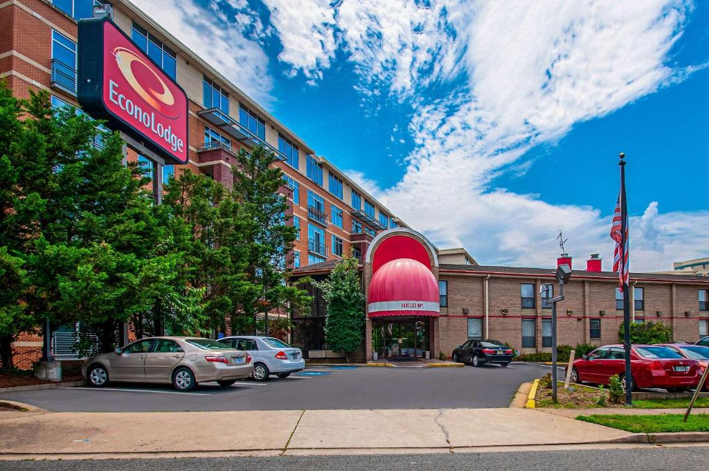 Econo Lodge Metro - main image