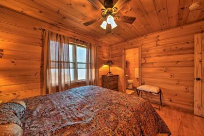 Warm and Cozy Cabin with Deck on Top of the Blue Ridge! - image 5