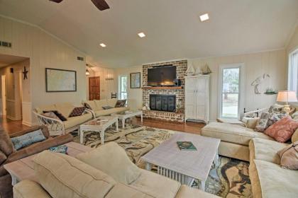 Waterfront Midway Home with Private Dock and Grill! - image 15