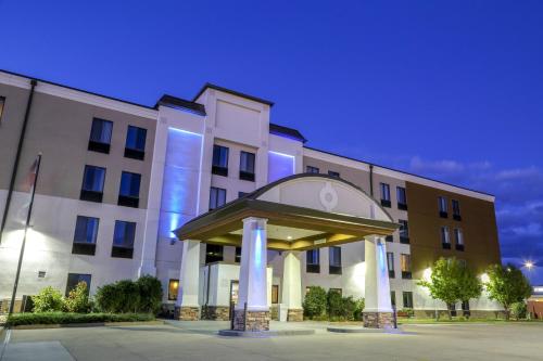 Holiday Inn Express Fargo - West Acres an IHG Hotel - main image