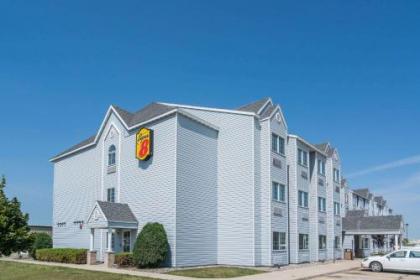 Super 8 by Wyndham Fargo Airport Fargo