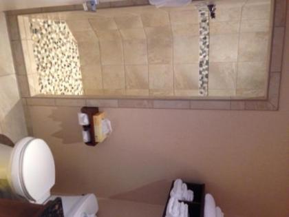 C'mon Inn & Suites Fargo - image 3