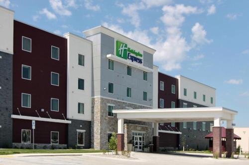 Holiday Inn Express Fargo SW I94 Medical Center an IHG Hotel - main image