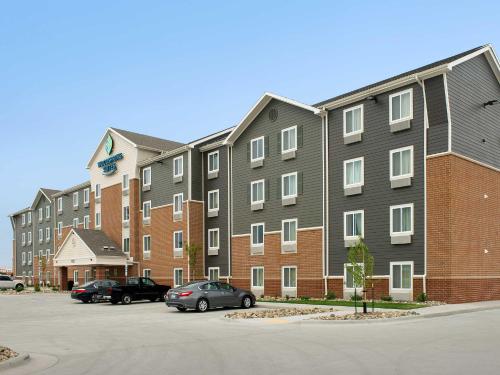 WoodSpring Suites Fargo - main image