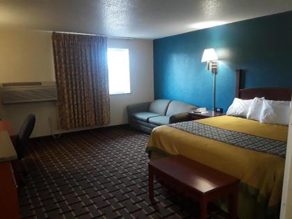 Faribault Hometown Inn & Suites - image 13