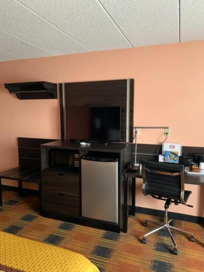 Regency Inn & Suites Faribault - image 14