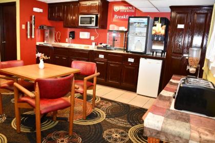 Regency Inn & Suites Faribault - image 8