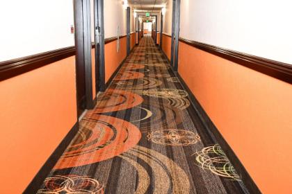 Regency Inn & Suites Faribault - image 9