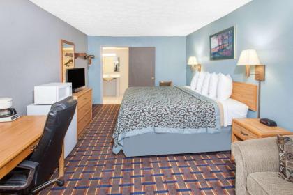 Days Inn by Wyndham Farmer City - image 3