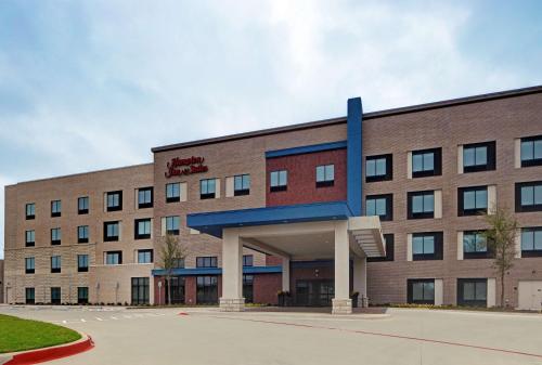 Hampton Inn & Suites Farmers Branch Dallas Tx - image 3