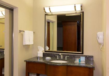 Hampton Inn and Suites Hartford/Farmington - image 19