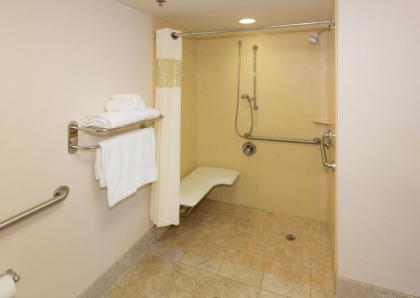 Hampton Inn and Suites Hartford/Farmington - image 20