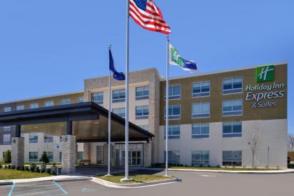 Holiday Inn Express & Suites Farmington Hills - Detroit an IHG Hotel - image 1