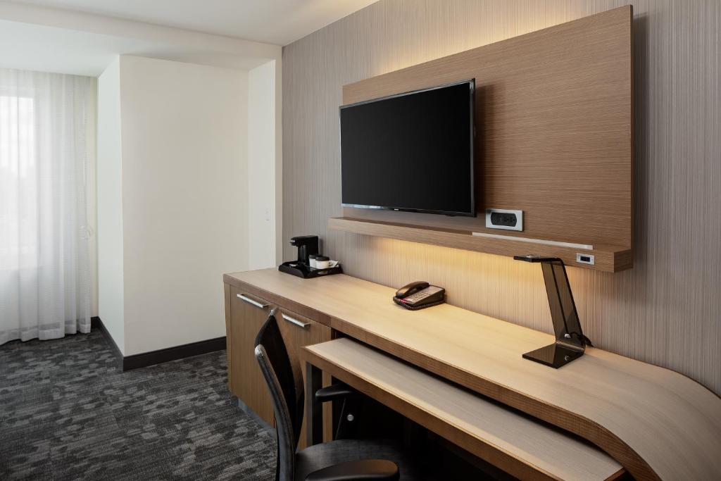 Courtyard by Marriott Detroit Farmington - image 5