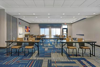 Hampton Inn Farmington - image 10