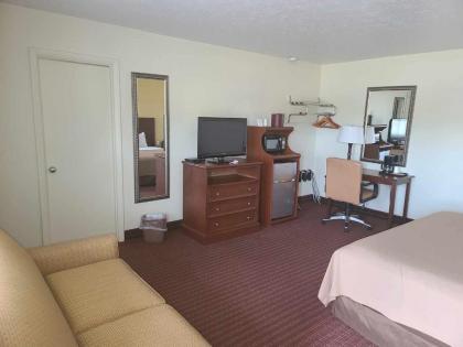 Budget Inn - Farmington - image 13