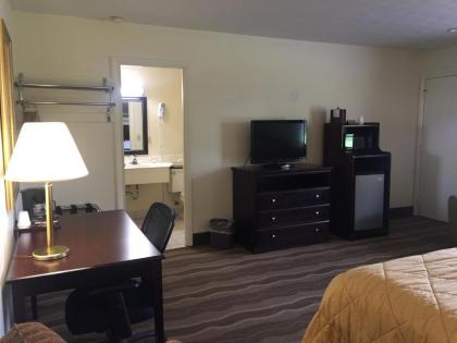 Budget Inn - Farmington - image 3