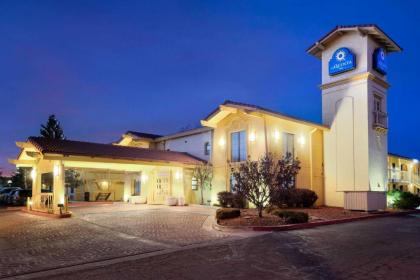 La Quinta Inn by Wyndham Farmington - image 4