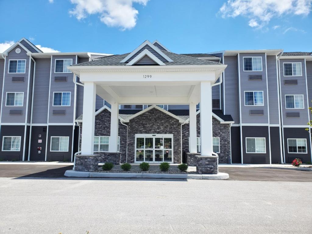 Microtel Inn & Suites by Wyndham Farmington - image 2