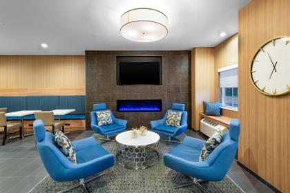 Microtel Inn & Suites by Wyndham Farmington - image 6