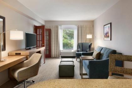 Hampton Inn Long Island-Brookhaven - image 14