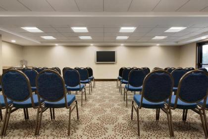 Hampton Inn Long Island-Brookhaven - image 9