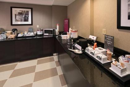 Hampton Inn Fayetteville - image 14