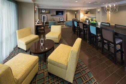 Hampton Inn Fayetteville - image 20