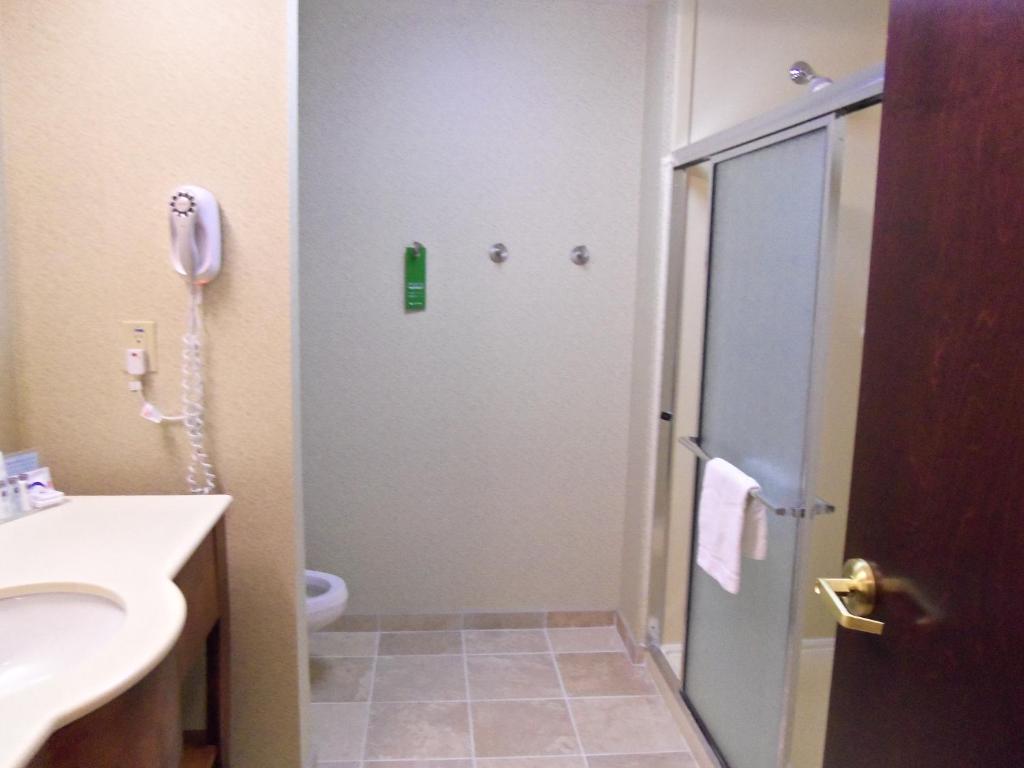 Hampton Inn Fayetteville - image 3