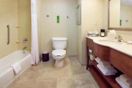 Hampton Inn Fayetteville - image 9