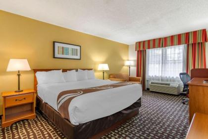 Quality Inn Fayetteville Near Historic Downtown Square - image 10