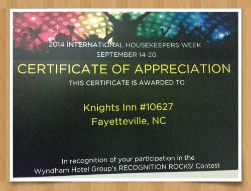 Knights Inn Fayetteville - Fort Bragg - image 2