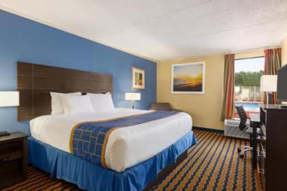 Days Inn & Suites by Wyndham Fort Bragg/Cross Creek Mall - image 4