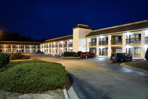 SureStay Plus Hotel by Best Western Fayetteville - image 4