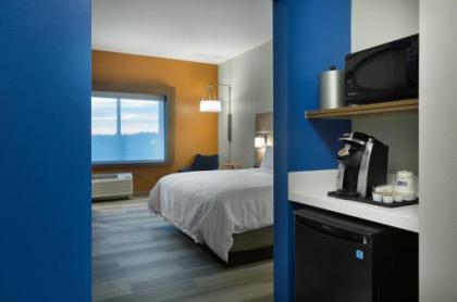 Holiday Inn Express & Suites - Fayetteville South an IHG Hotel - image 5