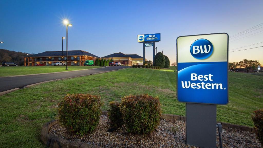 Best Western - Fayetteville - image 2