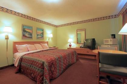 Regency Inn - image 8