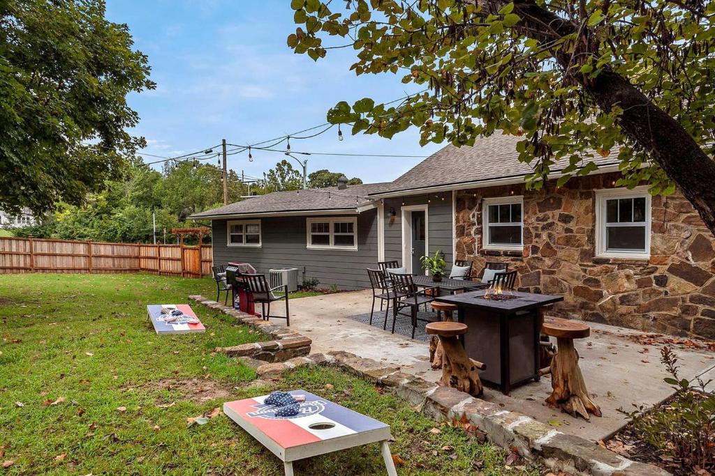 The Mission Rock House - Historic Fay Home - image 4