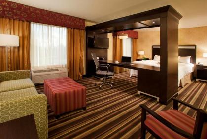 Hampton Inn & Suites Seattle/Federal Way - image 12