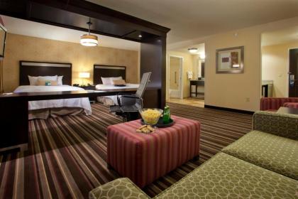 Hampton Inn & Suites Seattle/Federal Way - image 7