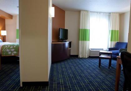 Fairfield Inn and Suites Flint Fenton - image 9