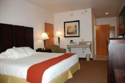 Holiday Inn Express Hotel & Suites Fenton/I-44 an IHG Hotel - image 4