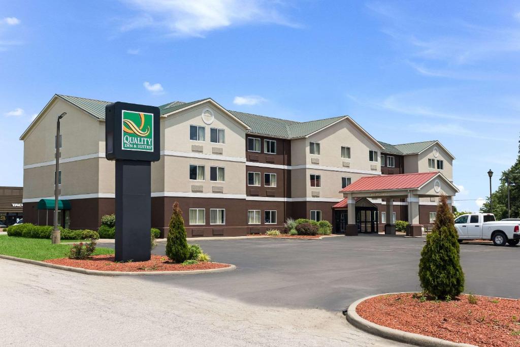 Quality Inn & Suites - image 2