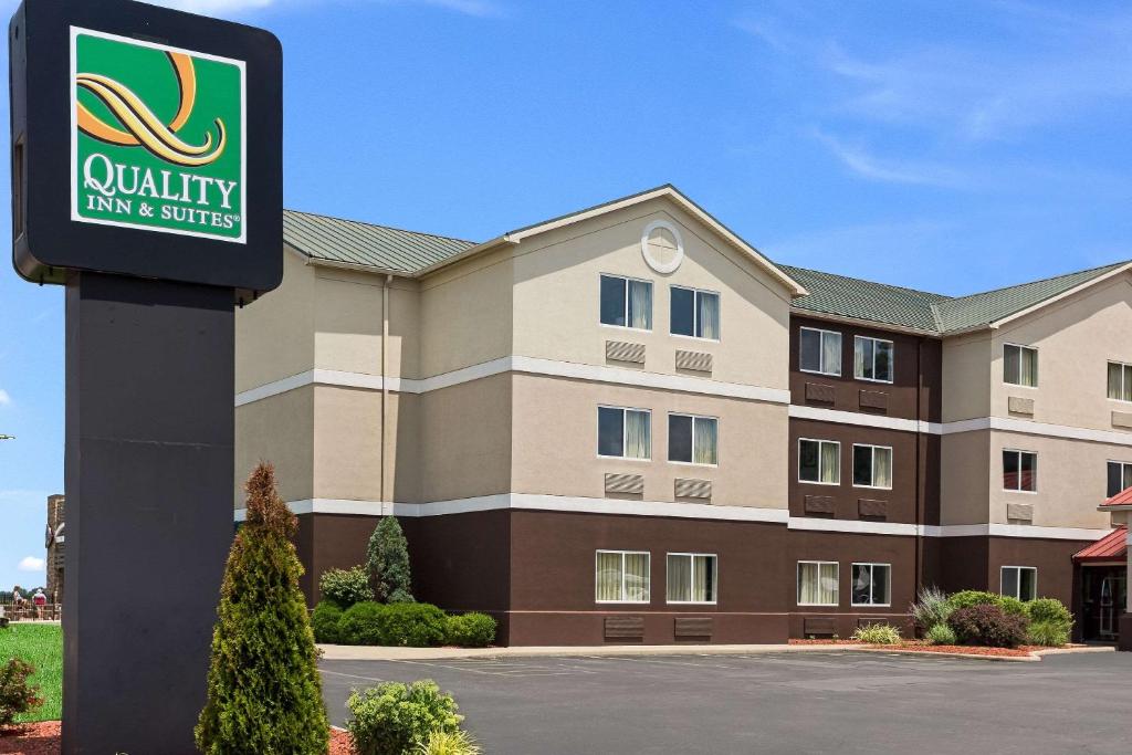 Quality Inn & Suites - image 3